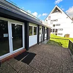 6 Pers Aan Skilift Grootste Skigebied Nabij Bikepark Unieke Locatie Met Zeer Rustige Tuin In Het Bos En Het Gezellige Centrum Leuke Cafes Restaurants En Gratis Zwembad Sauna Relax Speelruimte Parkeerplaats Naast Der Brabander