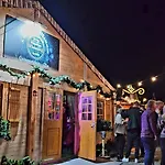 6 Pers Aan Skilift Grootste Skigebied Nabij Bikepark Unieke Locatie Met Zeer Rustige Tuin In Het Bos En Het Gezellige Centrum Leuke Cafes Restaurants En Gratis Zwembad Sauna Relax Speelruimte Parkeerplaats Naast Der Brabander وينتربرغ
