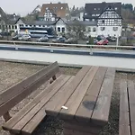 6 Pers Aan Skilift Grootste Skigebied Nabij Bikepark Unieke Locatie Met Zeer Rustige Tuin In Het Bos En Het Gezellige Centrum Leuke Cafes Restaurants En Gratis Zwembad Sauna Relax Speelruimte Parkeerplaats Naast Der Brabander *
