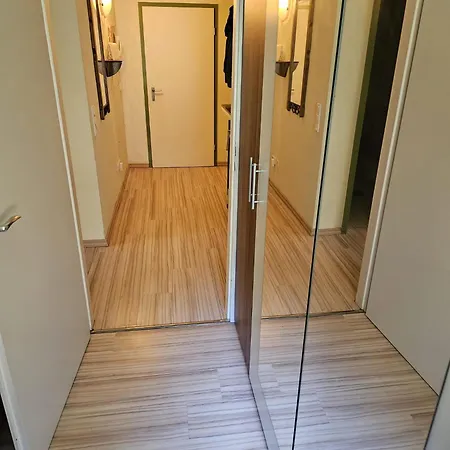 6 Pers Am Skilift Groessten Skigebiets, Ruhige Garten Im Wald, Gemuetlichen Apres-ski-cafes Restaurants Zu Fuss Erreichbar, Parkplatz, Schwimmbad, Sauna, Relaxraum, Buchbaren Massages Wellness Der Brabander, Darts Tischtennis-f * Βίντερμπεργκ