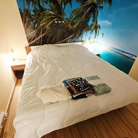 Winterberg Appartement 6 Pers am Skilift größten Skigebiets, ruhige Garten im Wald, gemütlichen Après-Ski-Cafés Restaurants zu Fuß erreichbar, Parkplatz, Schwimmbad, Sauna, Relaxraum, Buchbaren Massages Wellness Der Brabander, Darts Tischtennis-Fußba