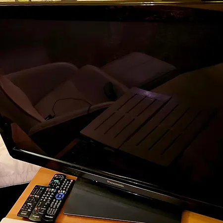 Winterberg Appartement 6 Pers am Skilift größten Skigebiets, ruhige Garten im Wald, gemütlichen Après-Ski-Cafés Restaurants zu Fuß erreichbar, Parkplatz, Schwimmbad, Sauna, Relaxraum, Buchbaren Massages Wellness Der Brabander, Darts Tischtennis-Fußba *