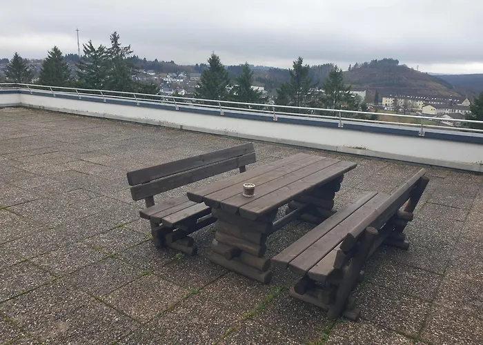 6 Pers Am Skilift Größten Skigebiets, Ruhige Garten Im Wald, Gemütlichen Après-ski-cafés Restaurants Zu Fuß Erreichbar, Parkplatz, Schwimmbad, Sauna, Relaxraum, Buchbaren Massages Wellness Der Brabander, Darts Tischtennis-fußba