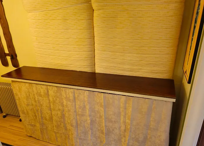 6 Pers Aan Skilift Grootste Skigebied Nabij Bikepark Unieke Locatie Met Zeer Rustige Tuin In Het Bos En Het Gezellige Centrum Leuke Cafes Restaurants En Gratis Zwembad Sauna Relax Speelruimte Parkeerplaats Naast Der Brabander 아파트